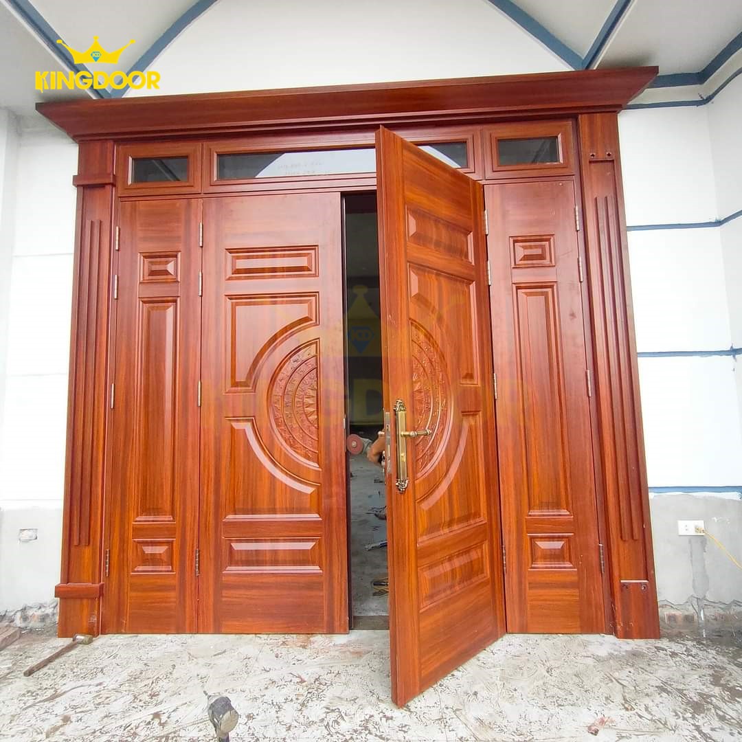 Cua-thep-van-go-Luxury-4-canh