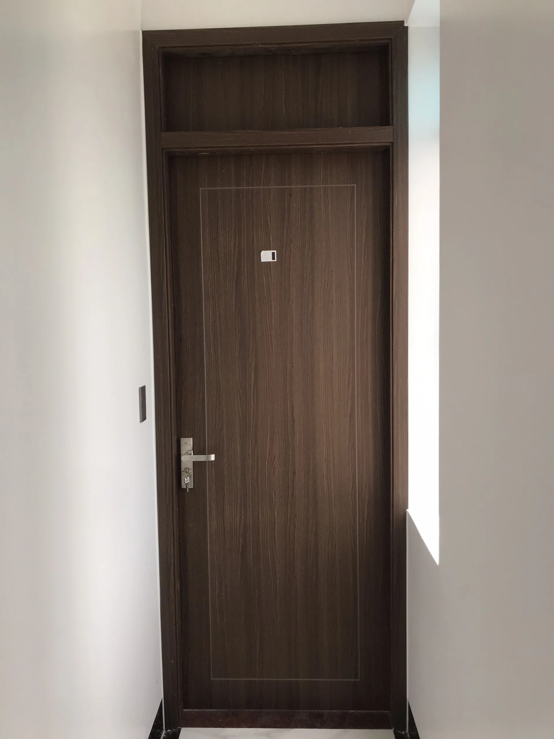 Giá cửa nhựa Composite mới nhất [Giá chiết khấu]