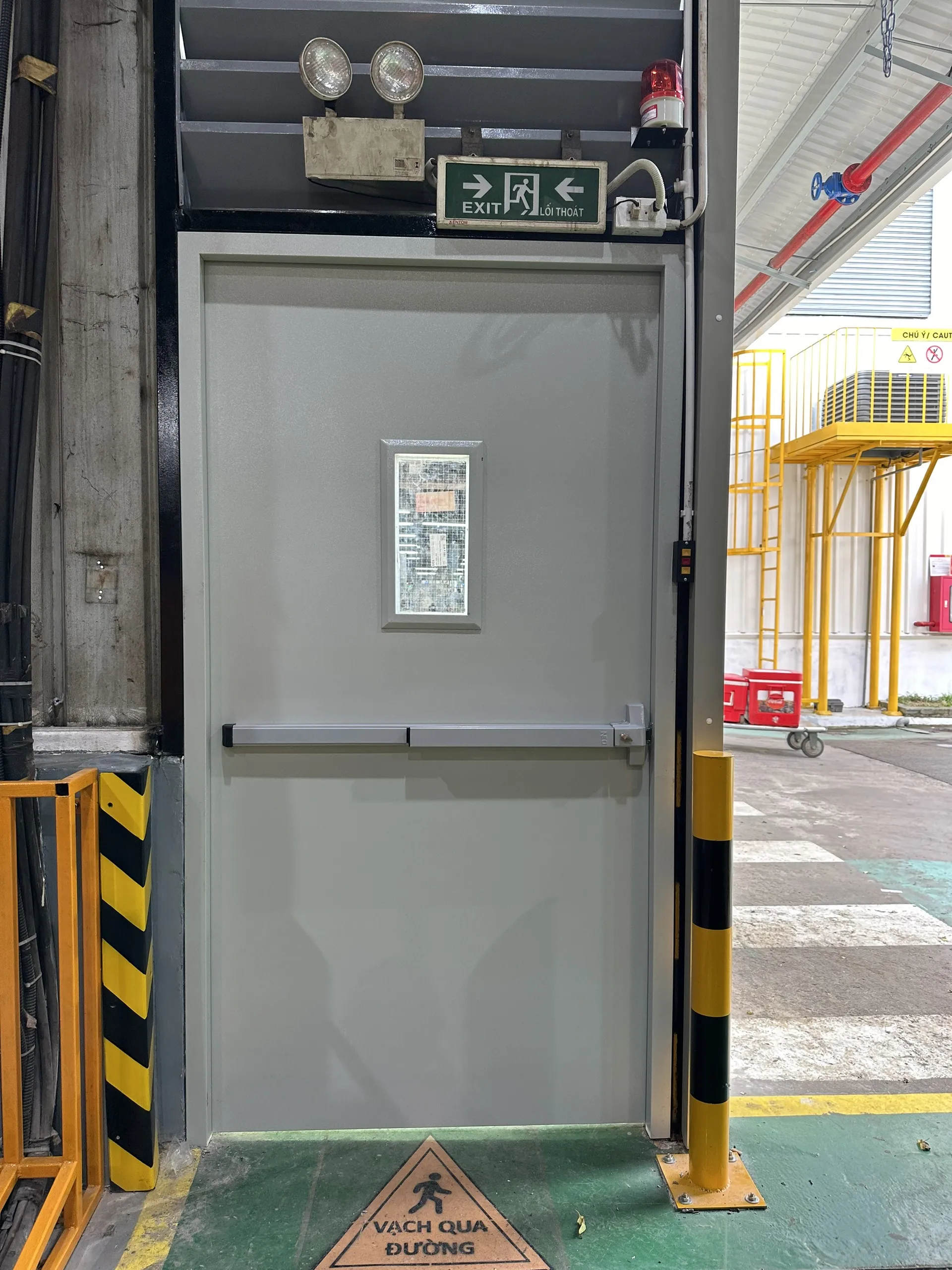 Giá cửa thép chống cháy tại Long Xuyên, An Giang